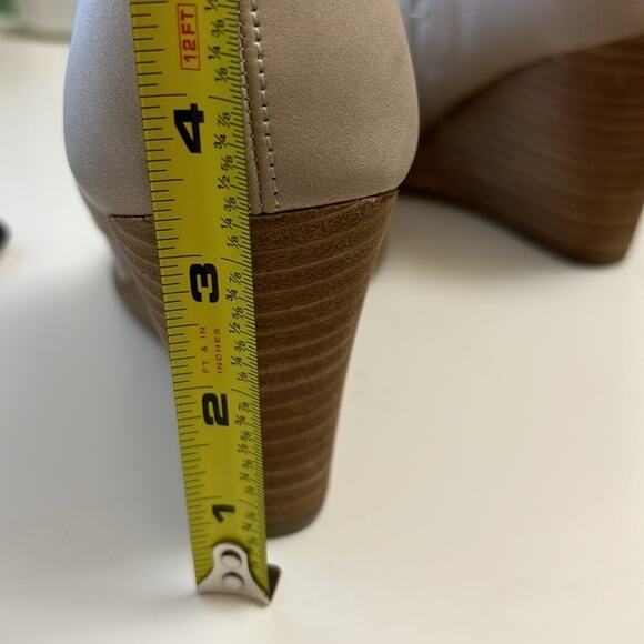 DV by Dolce Vita Boot Sz 8 Bootie Beige Soft Comfy Elastic Ankle Wedge NWOT - Picture 2 of 11